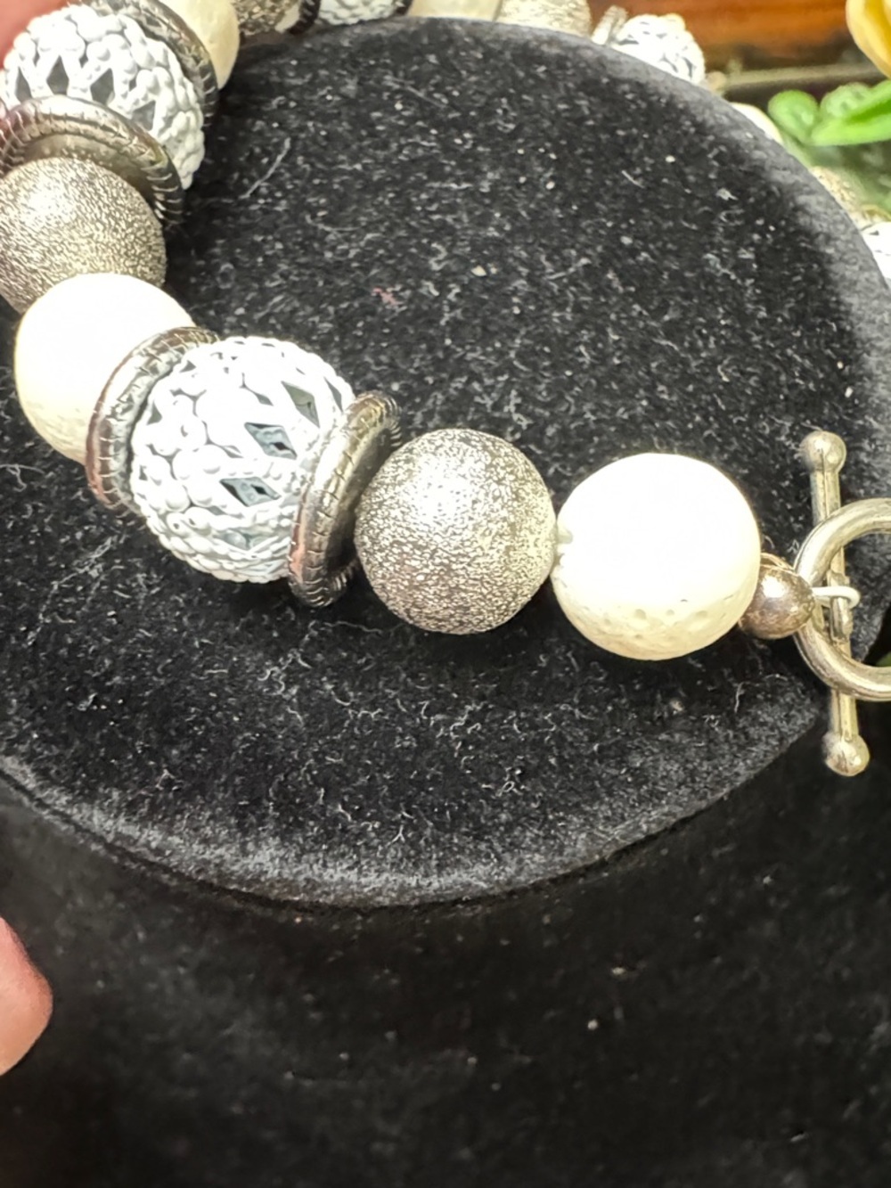 Elegant Neutral Beaded Bracelet — White and Silver - Picture 4 of 5